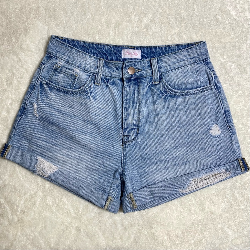PINK LILY Blue Jean Shorts Rolled Cuff Distressed Women’s Size Medium